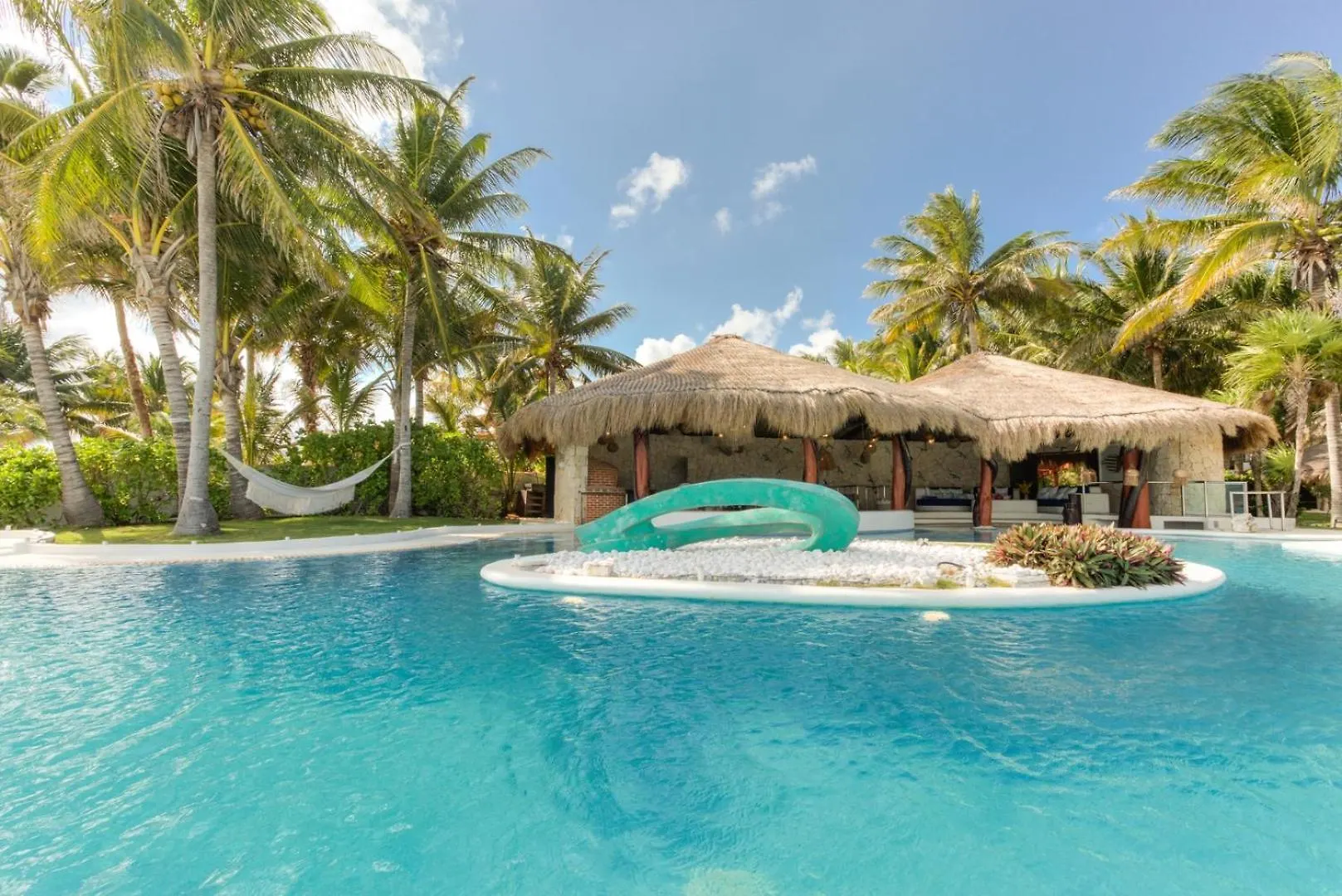Villa Alma Puerto Morelos Mexico